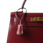 Kelly Sellier 28 Rouge H Box Calfskin Gold Plated W Circle Stamp - Image 2