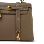 Kelly Sellier 25 Etoupe Epsom Gold Plated D Stamp - Image 5