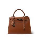 Kelly 28 Gold Courchevel Leather Gold Plated Hardware V Circle Stamp