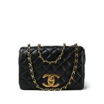 Black Lambskin Quilted Full Flap Medium CC Bag Gold Hardware - Image 14