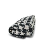20S Black White Ecru Houndstooth Tweed Quilted Classic Flap Medium LGHW - Image 12