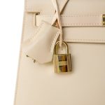 Kelly 25 Sellier Parchemin / Light Beige Box Calfksin E Square Stamp - Image 2