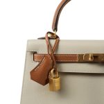 Kelly Sellier 25 Bi-Color Horseshoe (HSS) Craie/Gold Epsom Gold Plated Y Stamp - Image 2