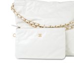 22S White Calfskin Quilted 22 Medium Hobo Bag Black/Aged Gold Hardware - Image 4
