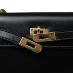 Mini Kelly 20 Black Box Calfskin Gold Plated P Circle Stamp - Image 17
