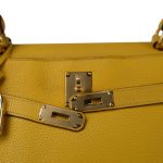Shoulder Kelly 40 Jaune Ambre Taurillon Clemence Gold Plated N Square Stamp - Image 6