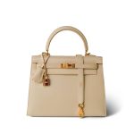 Kelly 25 Sellier Parchemin / Light Beige Box Calfksin E Square Stamp