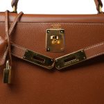 Kelly 28 Gold Courchevel Leather Gold Plated Hardware V Circle Stamp - Image 9