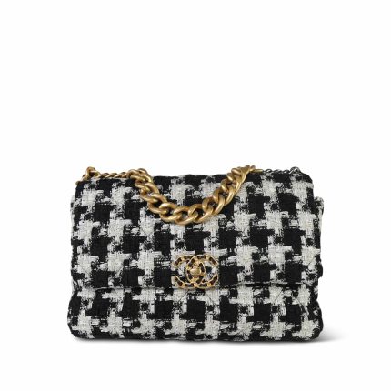 Black White Ecru Houndstooth Tweed Quilted Large 19 Flap MHW