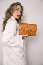 21A Caramel/Light Brown Caviar Quilted Classic Flap Small LGHW - Image 2