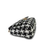 Black White Ecru Houndstooth Tweed Quilted Large 19 Flap MHW - Image 11