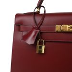 Kelly Sellier 32 Rouge Box Calfskin Gold Plated (W) Stamp - Image 18