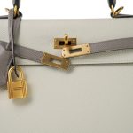 Kelly Sellier 25 Bi-Color Horseshoe (HSS) Craie/Etain Epsom Gold Plated D Stamp - Image 3