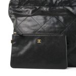 23K Black Caviar Quilted 22 Hobo Bag Medium Black/Aged Gold Hardware - Image 15