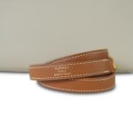 Kelly Sellier 25 Bi-Color Horseshoe (HSS) Craie/Gold Epsom Gold Plated Y Stamp - Image 4