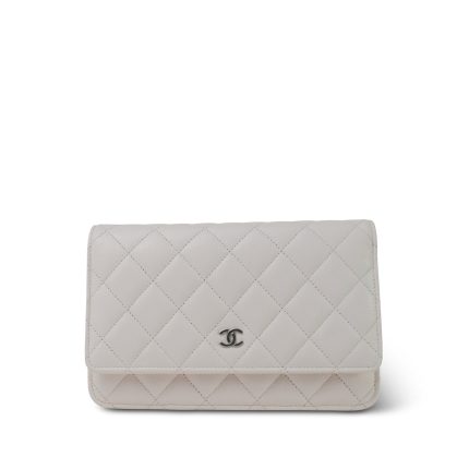 24P White Caviar Quilted Wallet on Chain WOC Silver Hardware