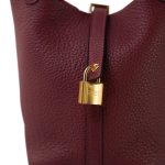 Picotin Lock 18 Rouge H Taurillon Clemence Gold Plated B Stamp - Image 2