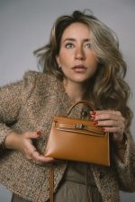 Mini Kelly Sellier Natural Sable Butler Calfskin Gold Plated Y Stamp - Image 2