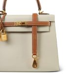 Kelly Sellier 25 Bi-Color Horseshoe (HSS) Craie/Gold Epsom Gold Plated Y Stamp - Image 3