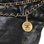 23K Black Caviar Quilted 22 Hobo Bag Medium Black/Aged Gold Hardware - Image 12