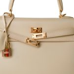 Kelly 25 Sellier Parchemin / Light Beige Box Calfksin E Square Stamp - Image 9