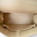 Kelly 25 Sellier Parchemin / Light Beige Box Calfksin E Square Stamp - Image 13