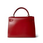 Kelly 28 Sellier Rouge Vif Box Calfskin Gold Plated V Stamp - Image 7