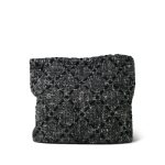 22K Black Ecru Tweed Quilted 22 Hobo Bag Medium Aged Gold Hardware - Image 7