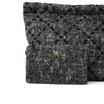 22K Black Ecru Tweed Quilted 22 Hobo Bag Medium Aged Gold Hardware - Image 12