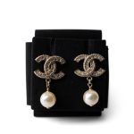 23A CC Silver Crystal & Pearly White Drop Earrings