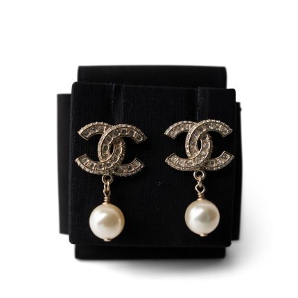 23A CC Silver Crystal & Pearly White Drop Earrings