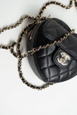 22S CC In Love Black Lambskin Quilted Small (Clutch on Chain) Heart Bag LGHW - Image 4
