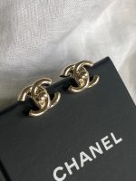 Chanel CC Turnlock Earrings Light Gold - Image 2