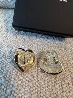 22B Gold Heart CC Turnlock Earring Large - Image 3
