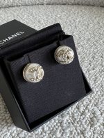 Chanel Round CC Earrings - Image 4