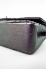 17S Purple Iridescent Lambskin Quilted Classic Flap Medium - Image 2
