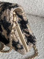19K Beige and Black Houndstooth Tweed WOC - Image 6