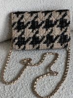 19K Beige and Black Houndstooth Tweed WOC - Image 13