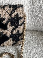 19K Beige and Black Houndstooth Tweed WOC - Image 20