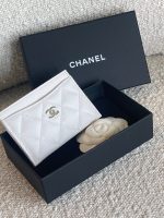 21B White Caviar Quilted Card Holder LGHW - Image 2