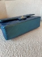 22P Iridescent Green Caviar Quilted Classic Flap Medium Light Gold Hardware - Image 6