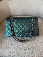 22P Iridescent Green Caviar Quilted Classic Flap Medium Light Gold Hardware - Image 8