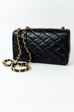 Chanel Vintage Black Lambskin Quilted Beak Tip Single Flap Bag - Image 15