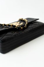 Chanel Vintage Black Lambskin Quilted Beak Tip Single Flap Bag - Image 19