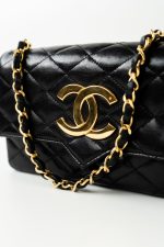 Chanel Vintage Black Lambskin Quilted Beak Tip Single Flap Bag - Image 21
