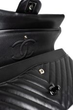 So Black Lambskin Chevron Medium Classic Flap - Image 17
