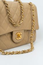 Vintage Beige Lambskin Quilted Classic Flap Medium GHW - Image 20