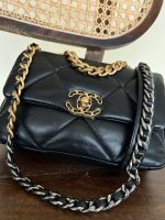 Chanel Black Lambskin Quilted 19 Flap Small Mixed Hardware - Image 3