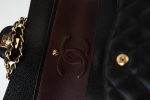 (Rev) Medium Black Caviar Quilted Classic Flap Gold Hardware - Image 10