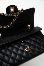 (Rev) Medium Black Caviar Quilted Classic Flap Gold Hardware - Image 15